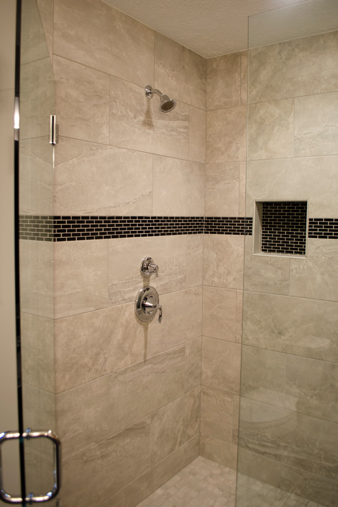 Bathroom - transitional bathroom idea