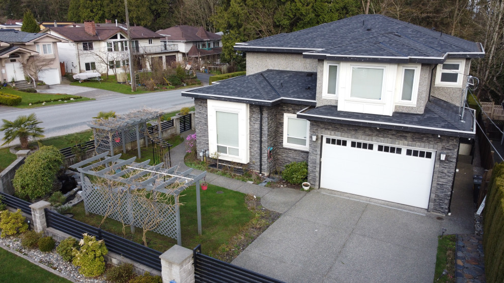 Freistehende, Mittelgroße Moderne Garage in Vancouver
