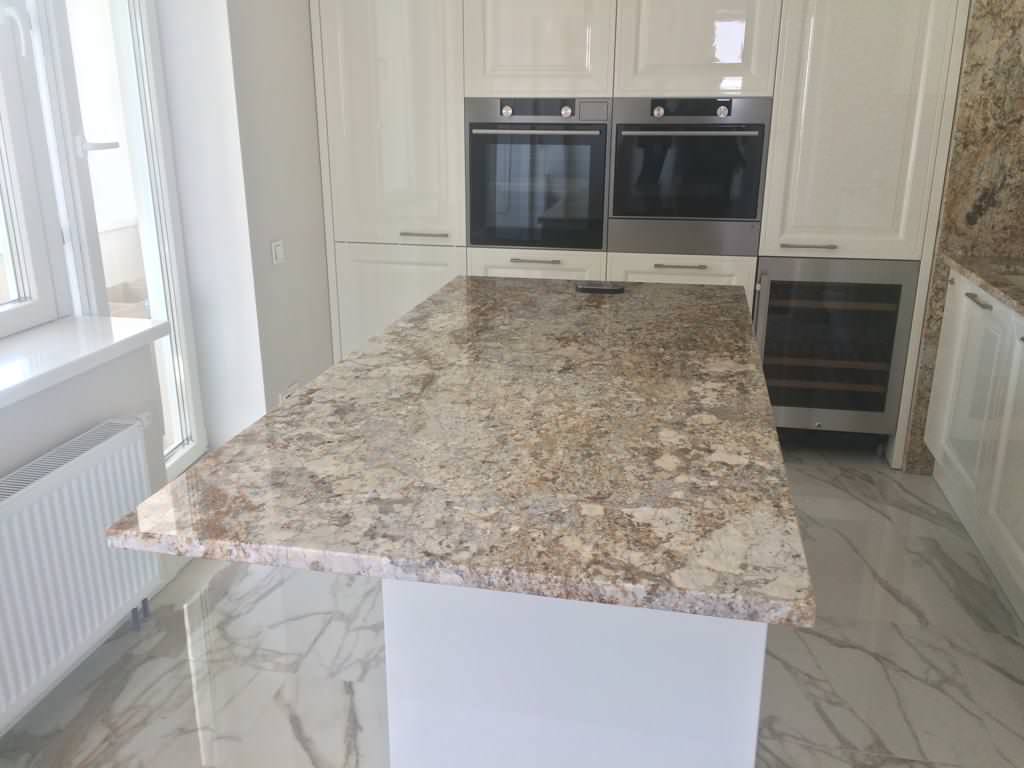 Столешница и остров кухня, столешницы в в/к из гранита Sagitarius