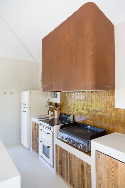 Maison du Lac - Hossegor eclectic-kitchen