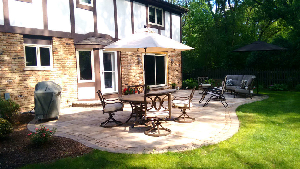 Belgard Paver Patio in Willowbrook, IL - Traditional - Patio - Chicago ...