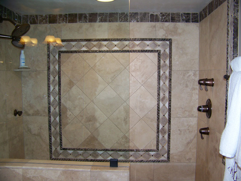 Example of a transitional bathroom design in Phoenix