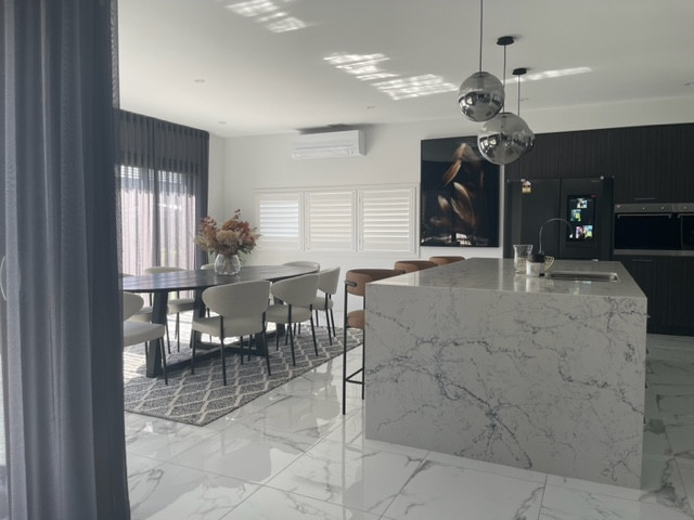 Modern Lux Dining & Kitchen