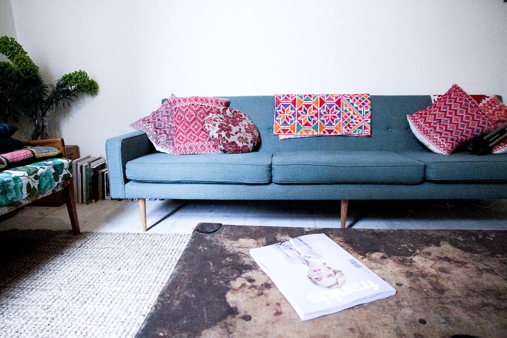 Inspiration for an eclectic living room in Melbourne.