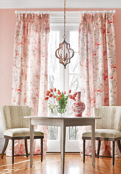 Коллекция тканей и обоев "Imperial Garden" от Thibaut