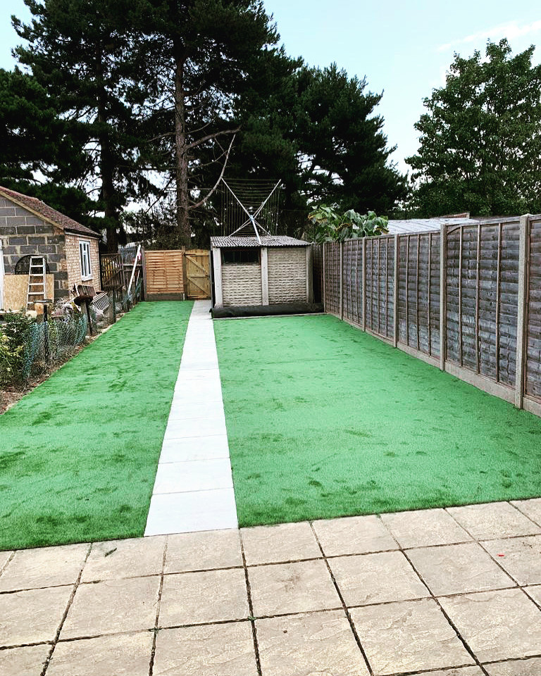 Easy maintenance astro turf / artificial grass
