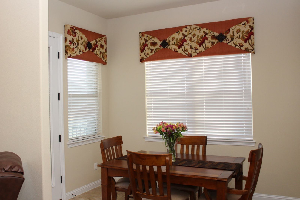 Inspiration for a transitional home design remodel in Austin