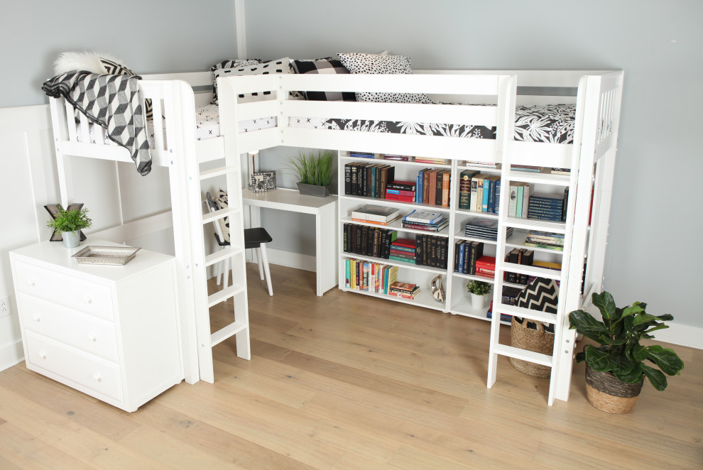 Idéer för små funkis könsneutrala tonårsrum kombinerat med sovrum, med grå väggar och ljust trägolv