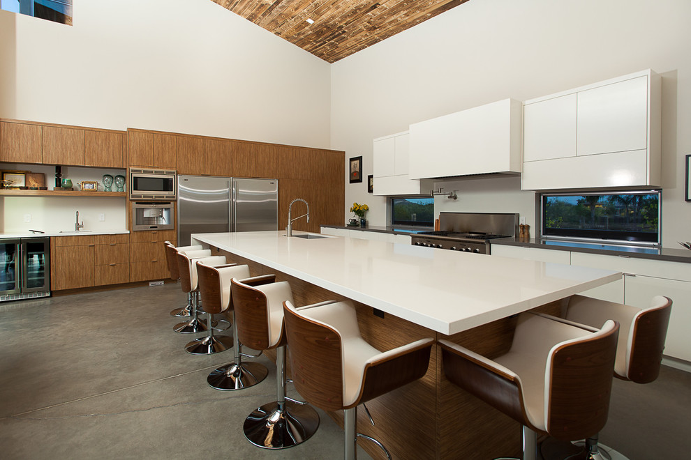 Inspiration for a modern kitchen in Phoenix.
