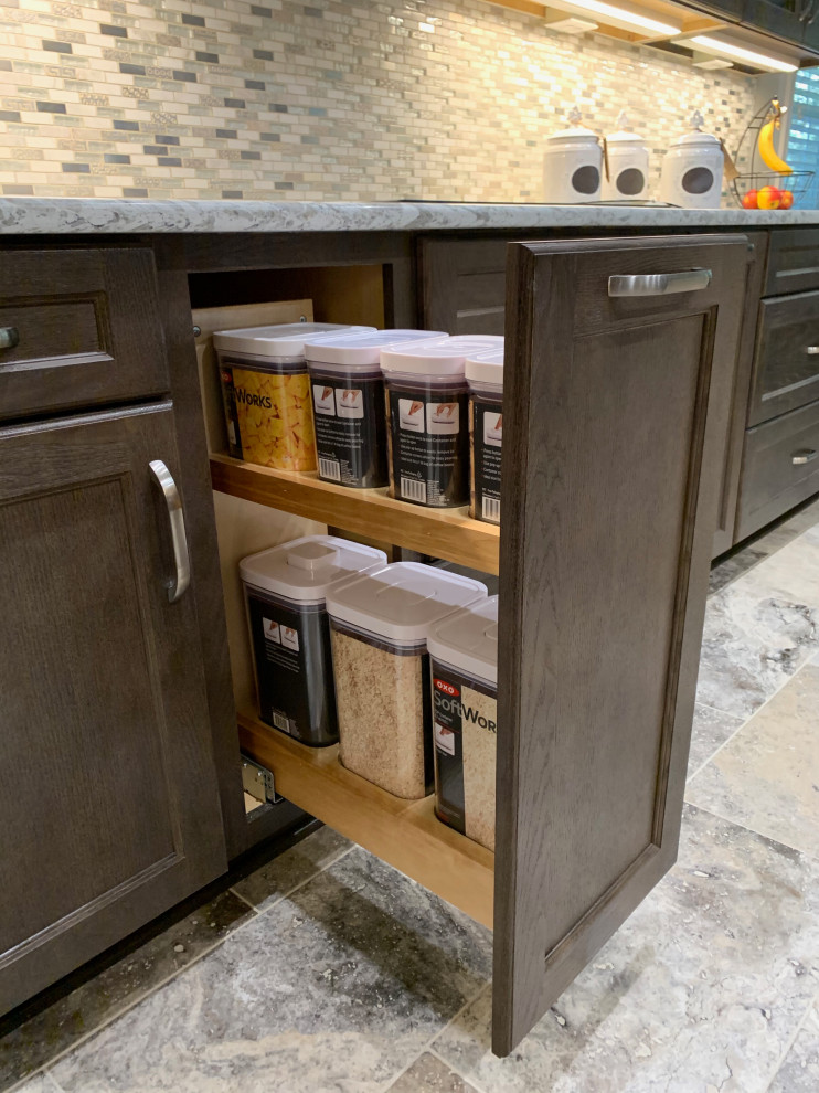 Inspiration for a transitional home design remodel in Austin