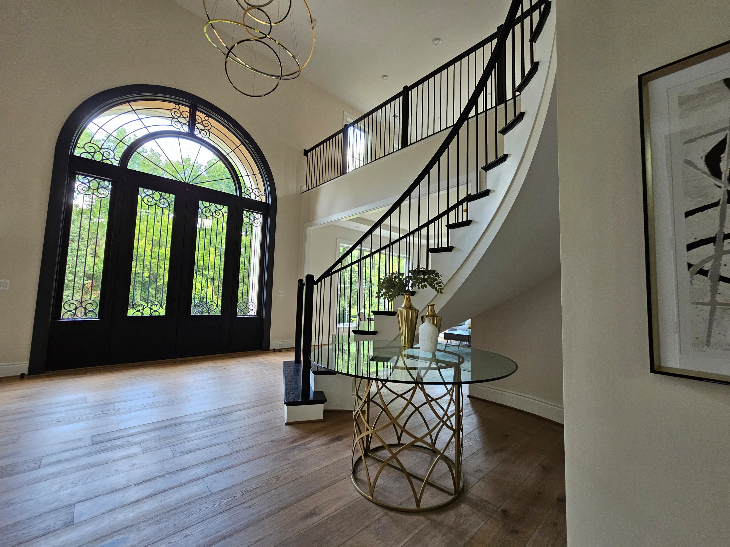 Elegant Curve Elevates Modern Design, Mclean, VA 22101