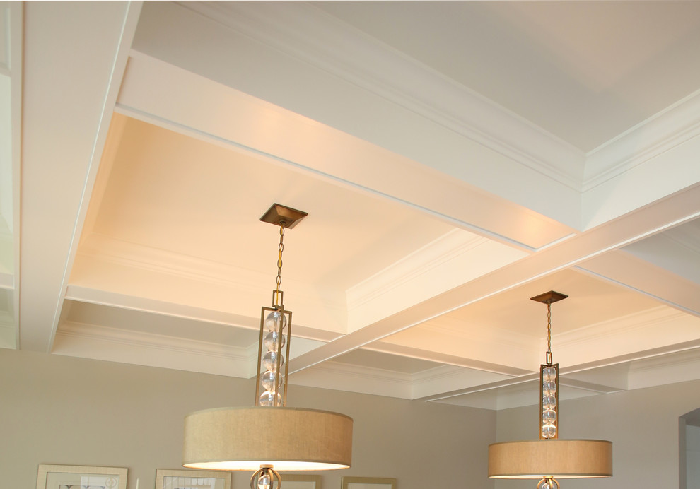 Inspiration for a mid-sized transitional medium tone wood floor home design remodel in Chicago with beige walls