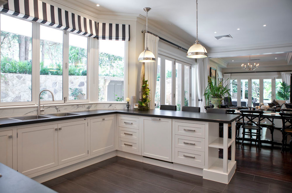 洋書 new country KITCHENS The Latest Kitchen Trends We're Seeing for 2023 - Cottage