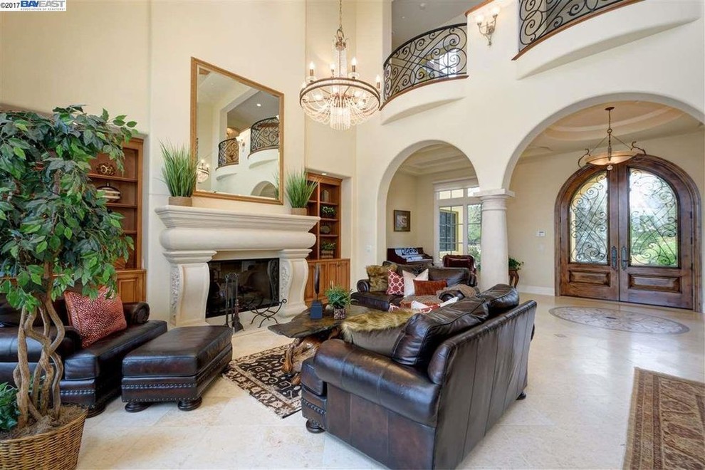 Photo of a mediterranean living room in San Francisco.