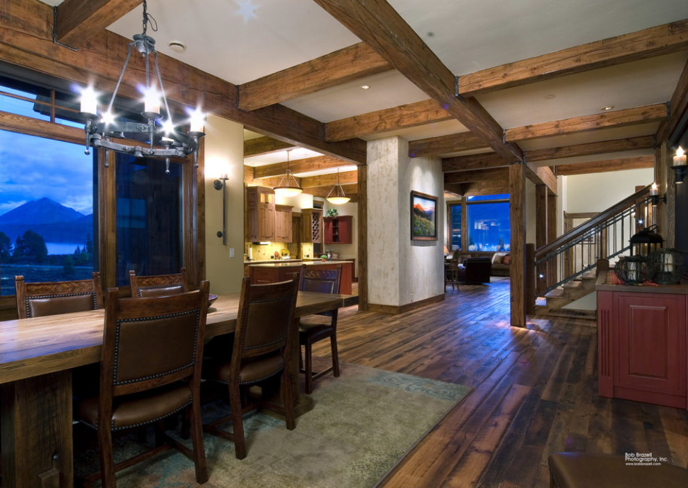 Dining room - transitional dining room idea