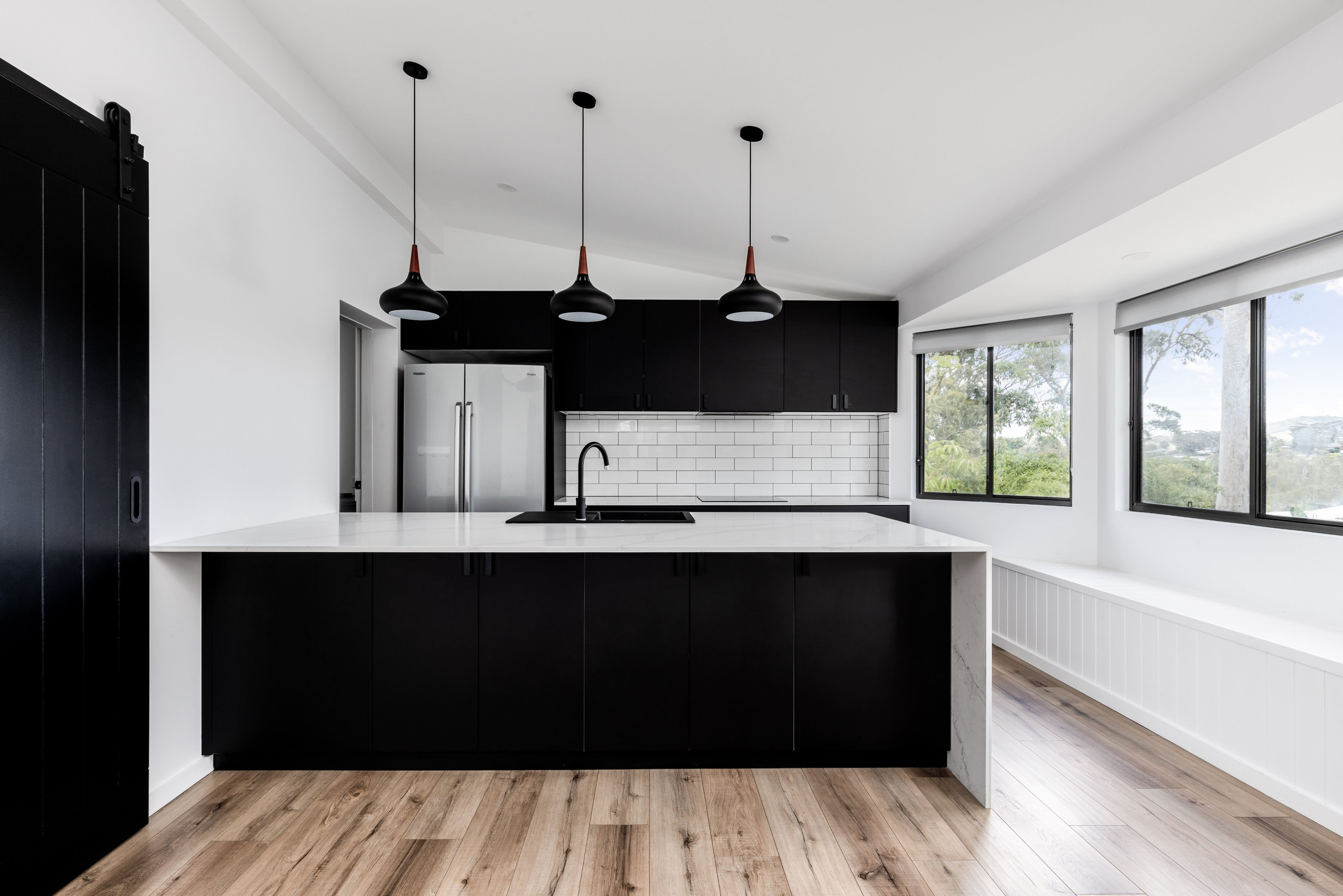 Wamberal, NSW Contemporary Kitchen