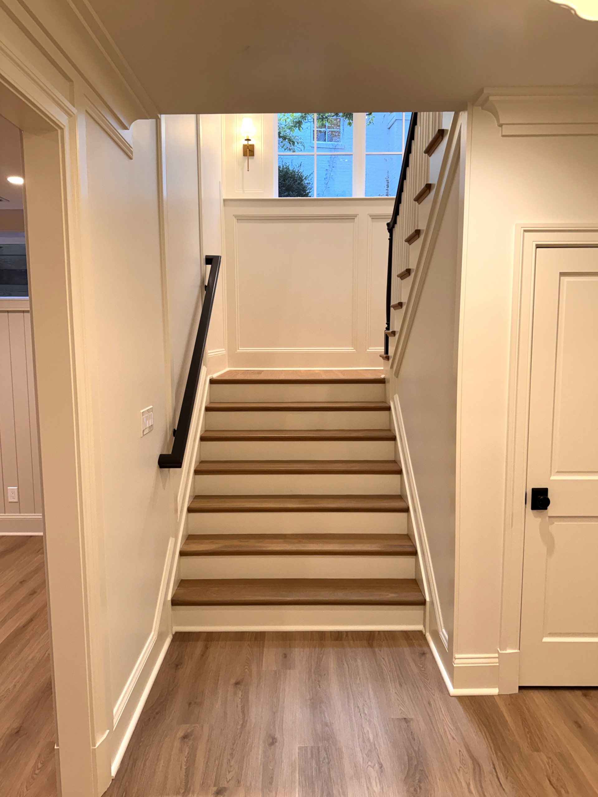 Project #160 | Traditional Box Stair with Gooseneck Handrail