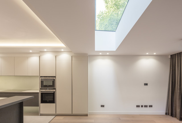 Skylight contemporary-matplats