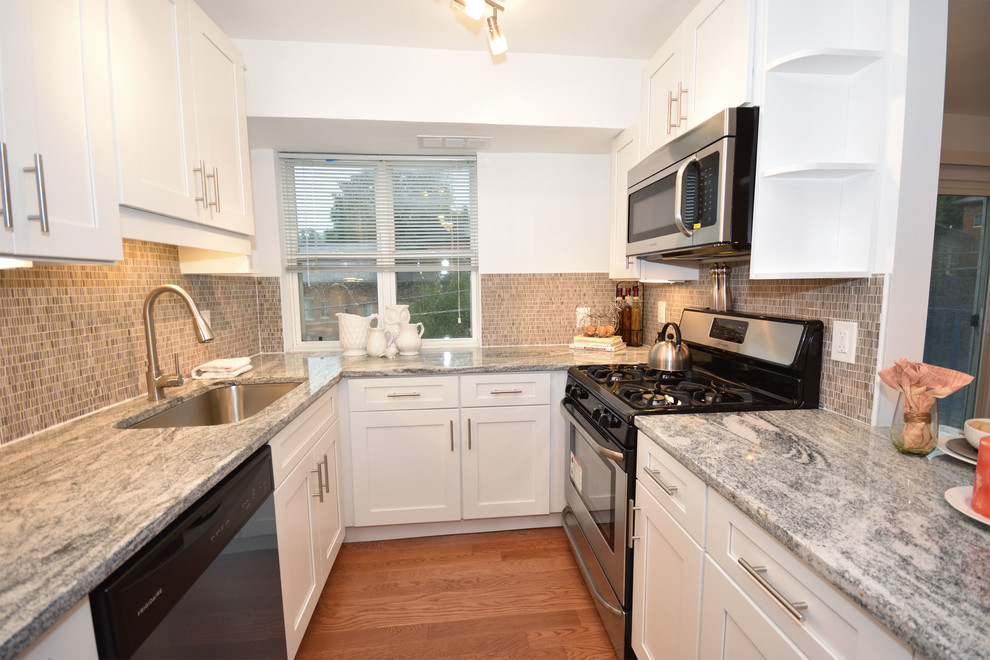 Inspiration for a transitional kitchen remodel in DC Metro