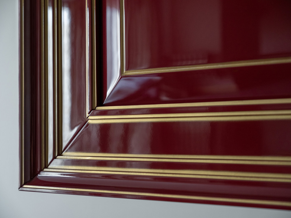 Бордовый глянец