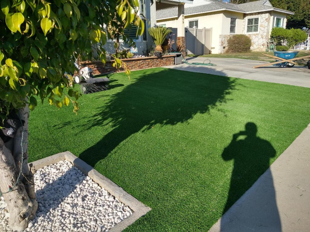 Artificial grass (turf) front yard transformation