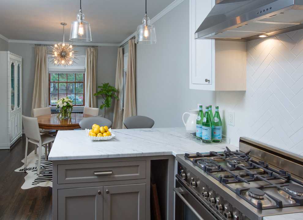 Inspiration for a transitional kitchen remodel in Columbus