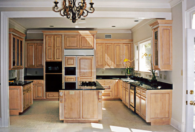 Variety Of Materials Selected Maple Cabinets With Black Granite
