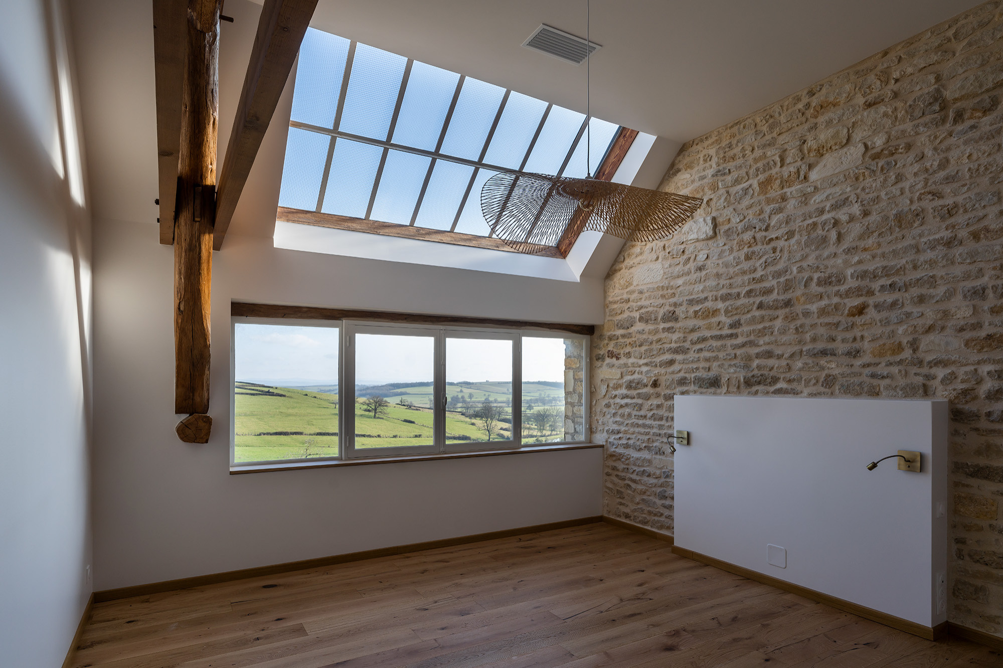 LA RENAISSANCE D'UN ATELIER A LA VUE EPOUSTOUFLANTE