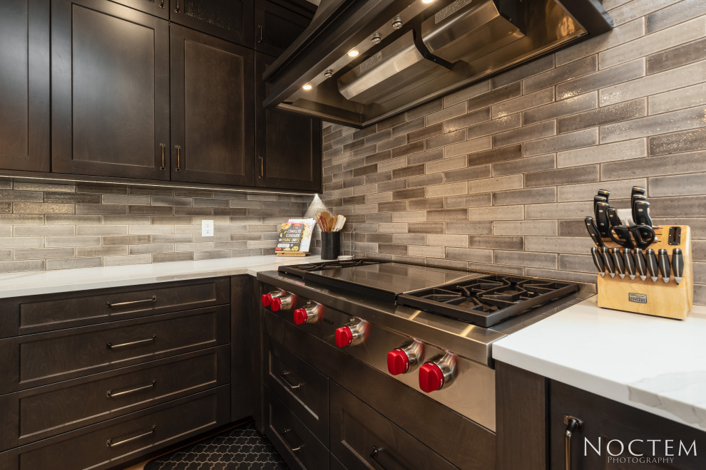 Kitchen - transitional kitchen idea
