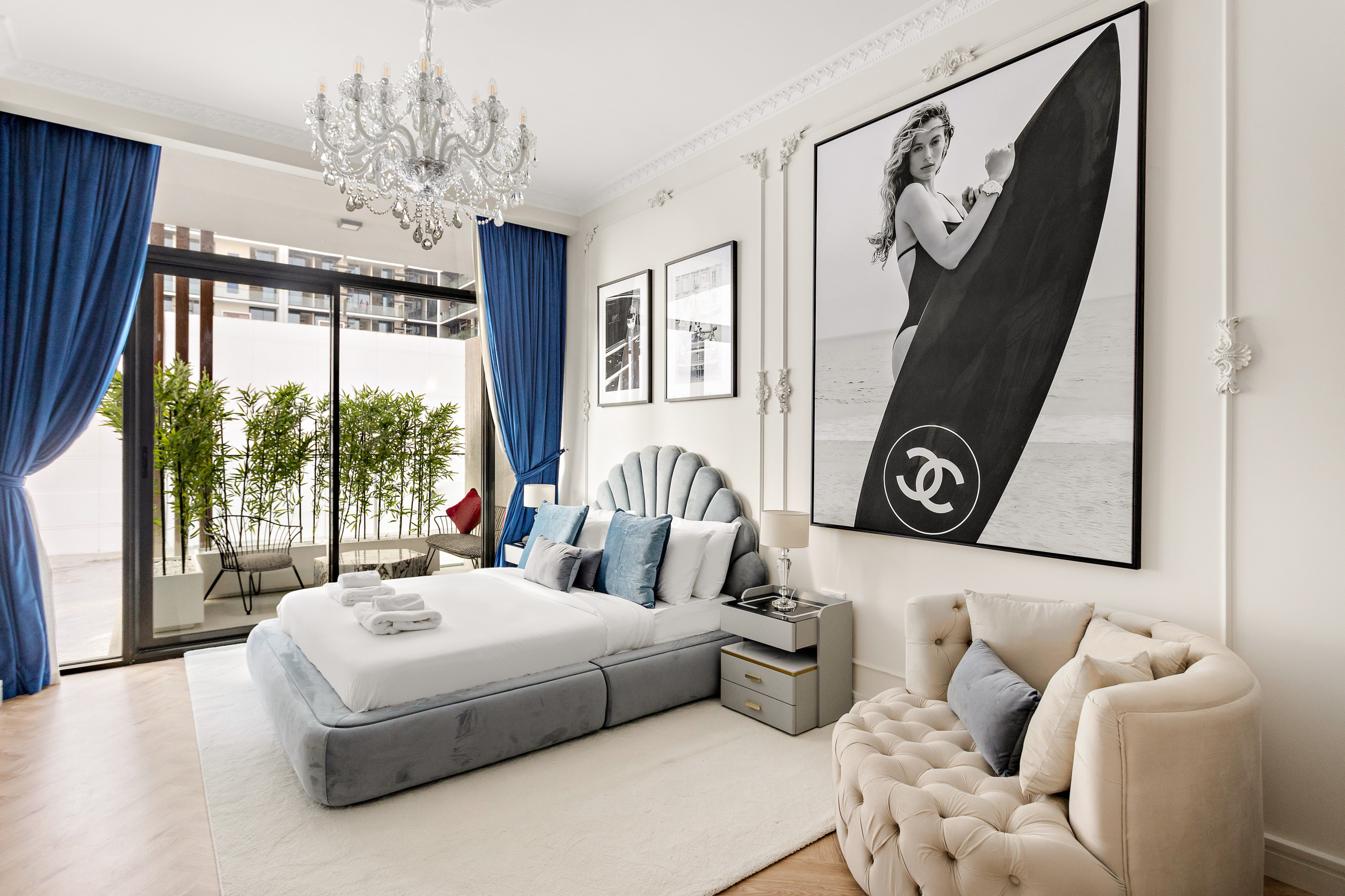 Oxford Terrace: A French Chic Studio Retreat