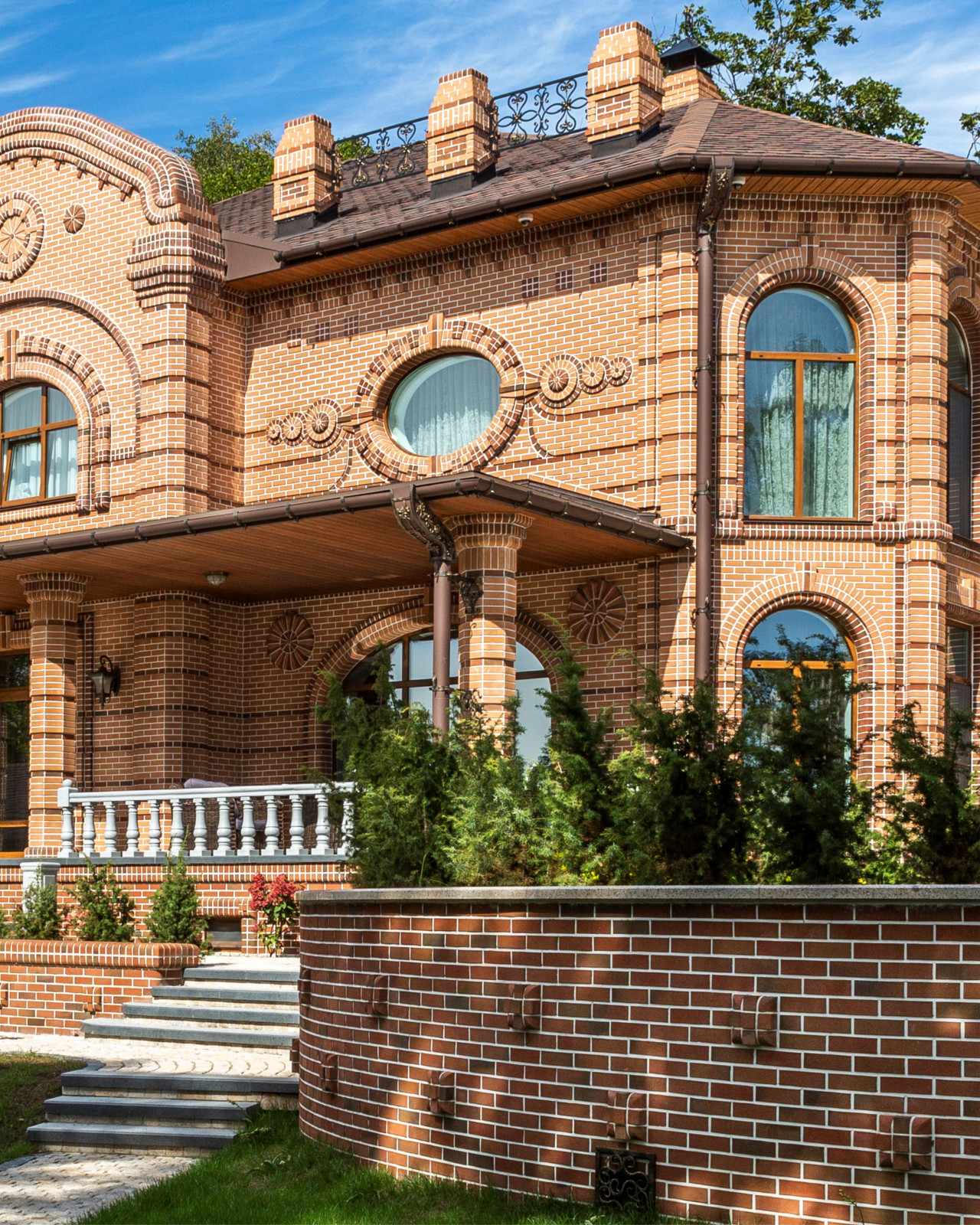 Загородный дом (усадьба) из кирпича