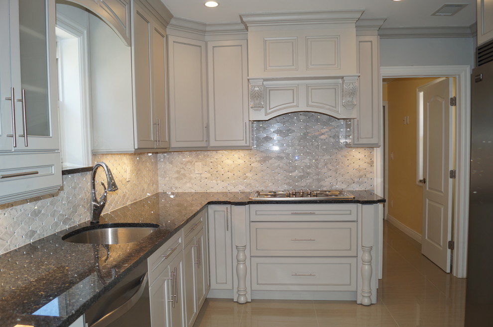Transitional kitchen photo in New York
