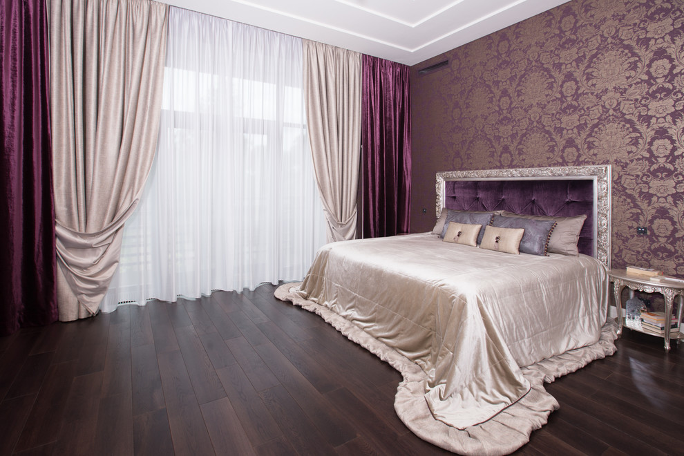 Photo of a large transitional bedroom in Moscow.
