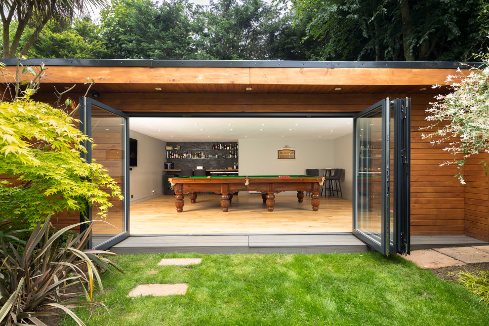 Inspiration for a contemporary shed and granny flat in Surrey.