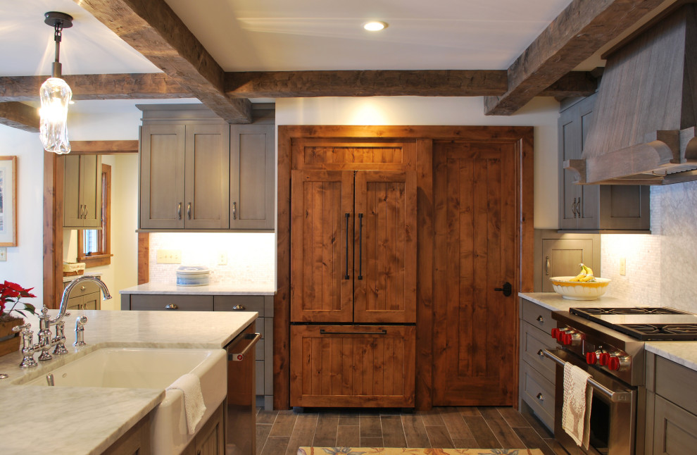 Example of a mountain style kitchen design in Cleveland