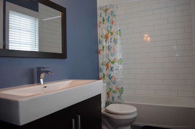 Construire &agrave; neuf contemporary-bathroom