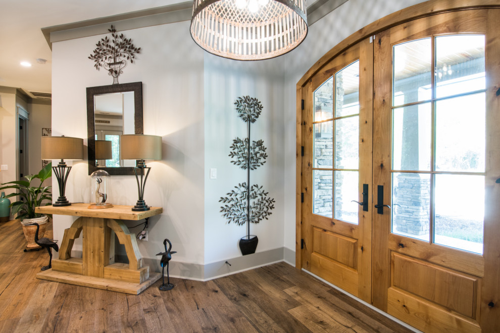 Mountain style entryway photo in Charleston