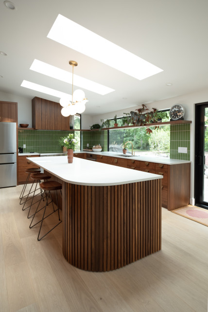Devonshire MCM Renovation retro-koekken