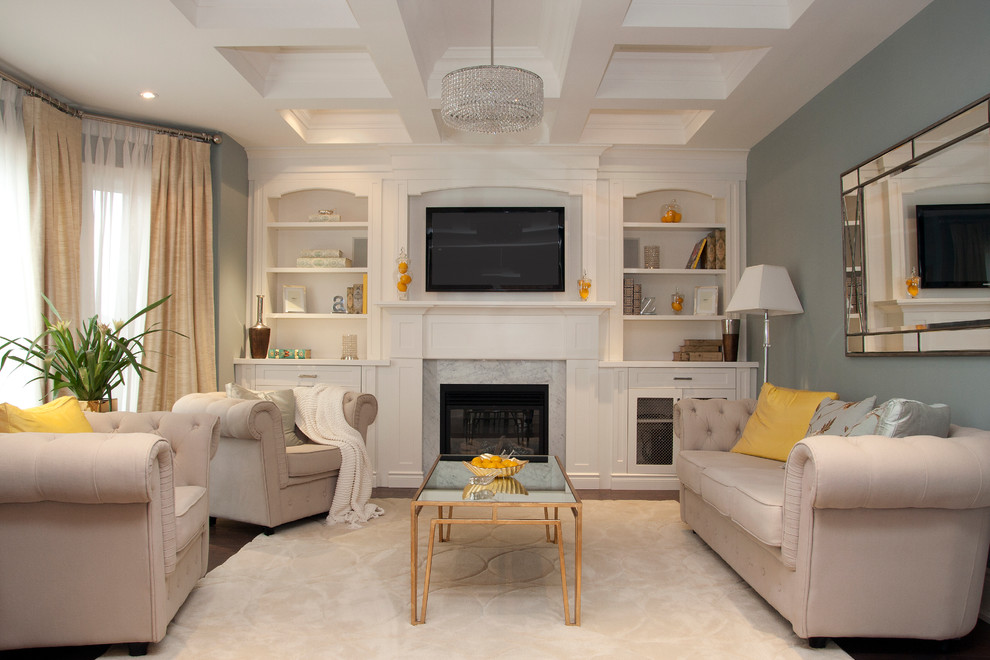 Inspiration for a transitional home design remodel in Toronto
