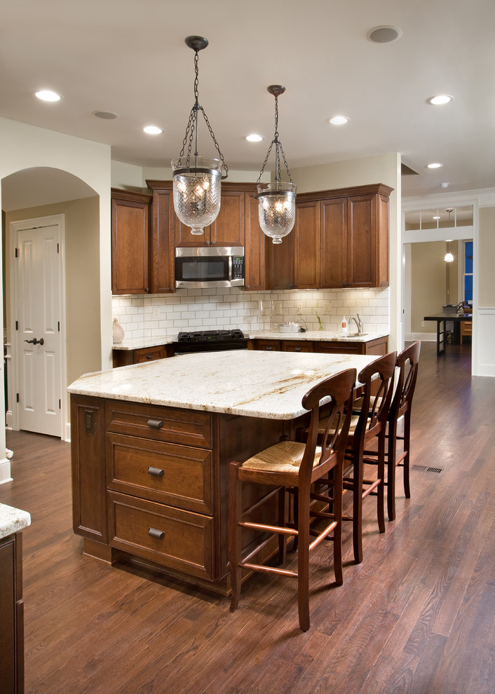 Inspiration for a transitional kitchen remodel in Columbus