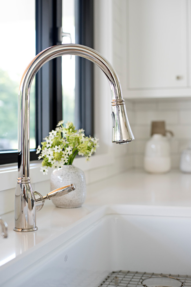 Example of a transitional kitchen design in Toronto