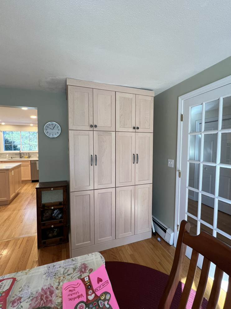 6612 - Bianco Breeze: Transforming with Quartz & Maple