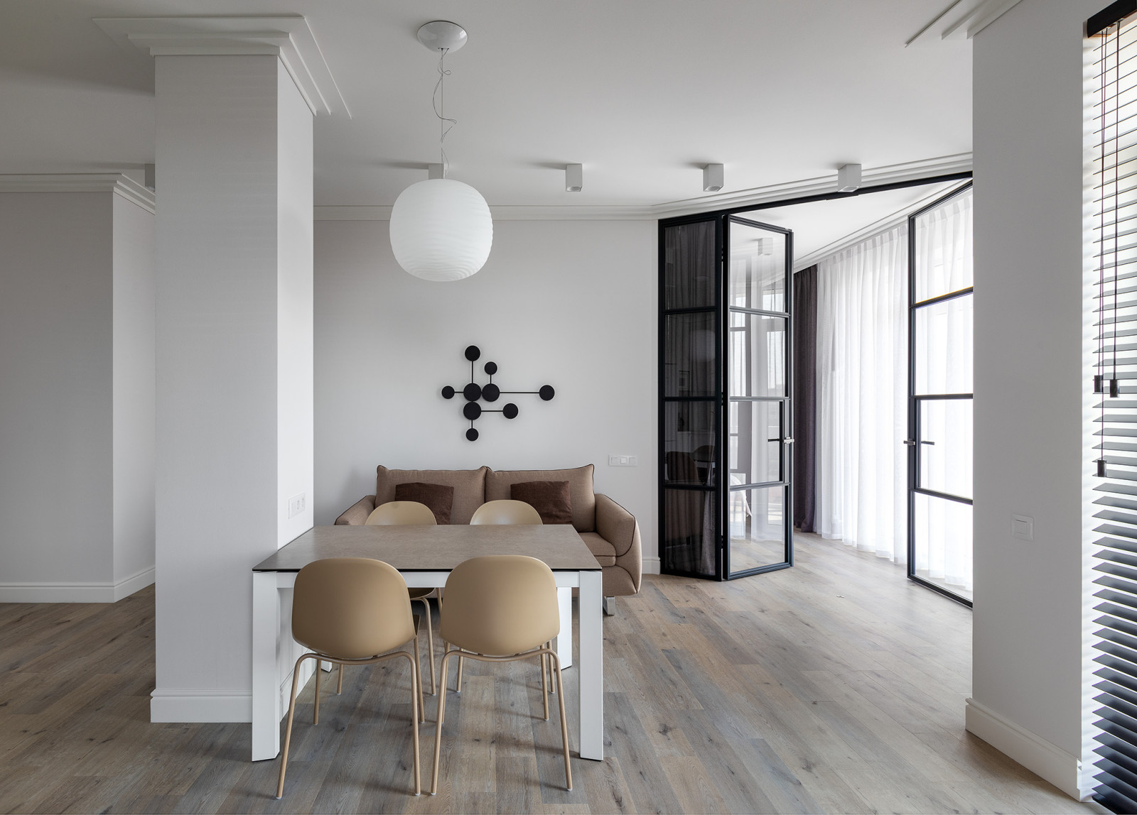 Интерьер квартиры "White culture"