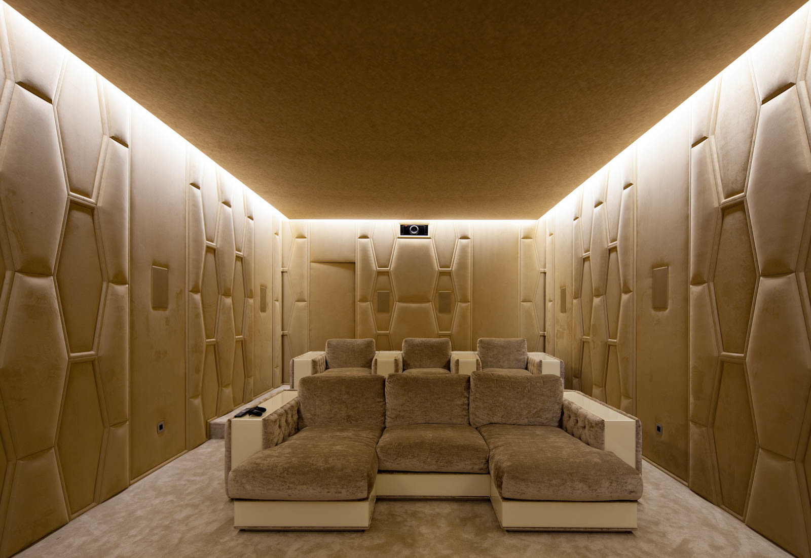 Дом с видом на Гибралтар