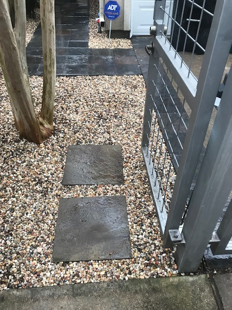 Townhome patio and walk space