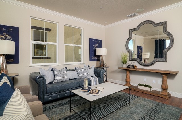 Structured Menswear Manor classique-chic-salon