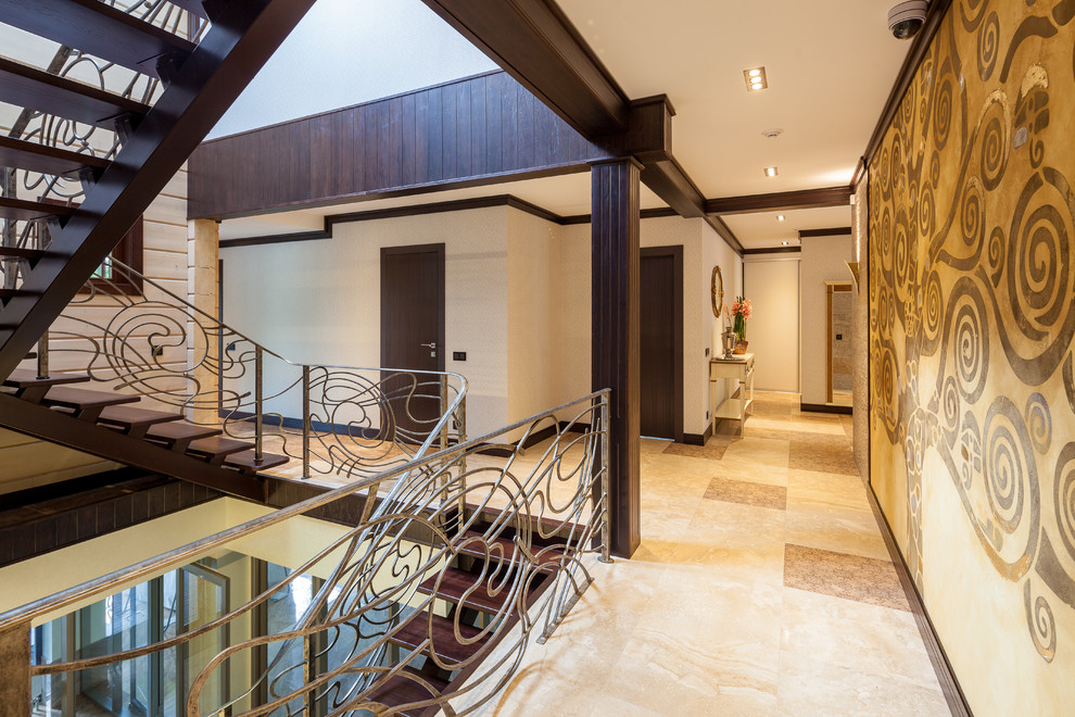 Интерьер трехэтажного загородного дома в Нижегородской области