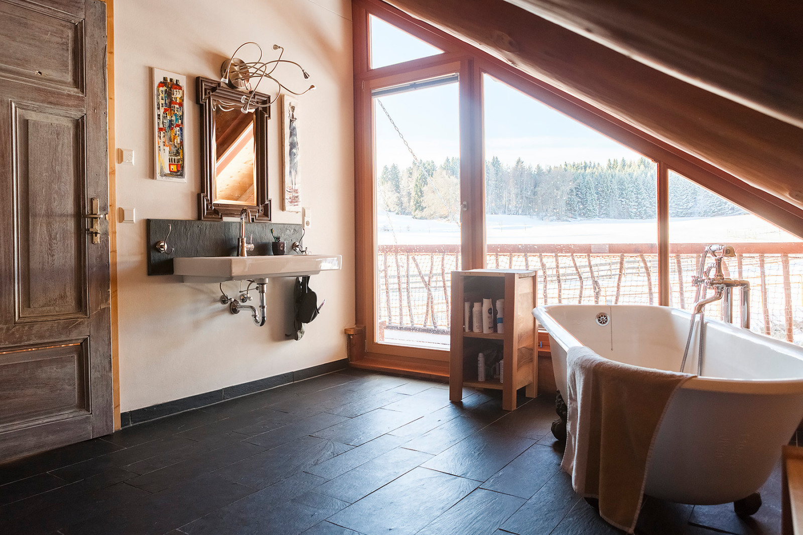 Съёмка дома в деревне Кёнигсхайм, Германия