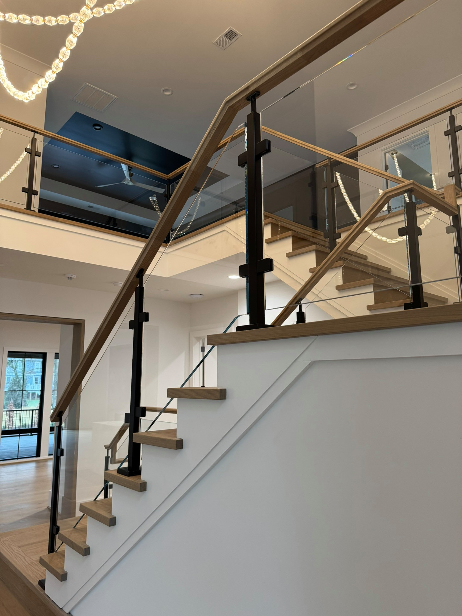 134_Modern White Oak Stair with Glass Balustrade, Vienna, VA 22180