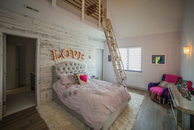 Lakeside transitional-bedroom